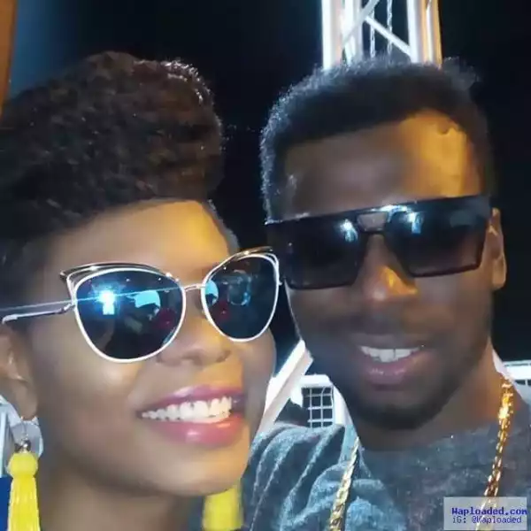 Durella Shares A Photo Of Himself With Yemi Alade, But The Caption Tho!! – SEE